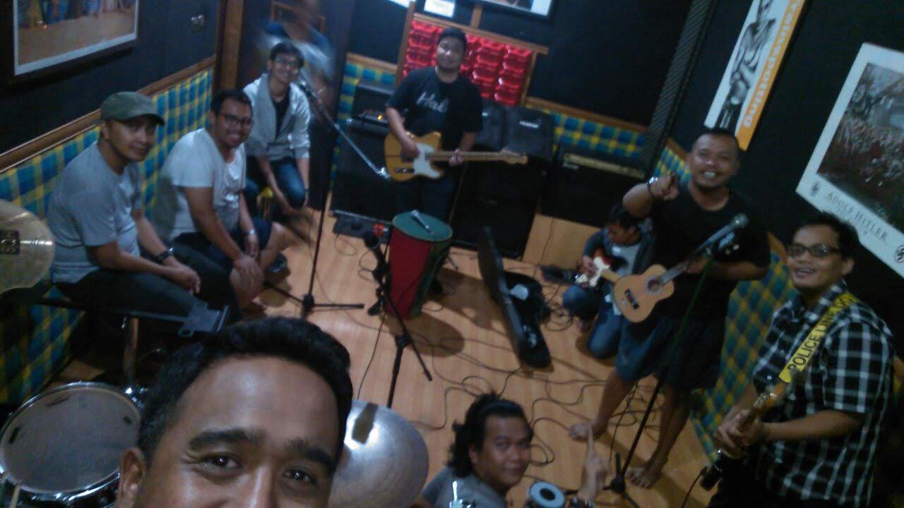 Latihan Studio KDK 2005